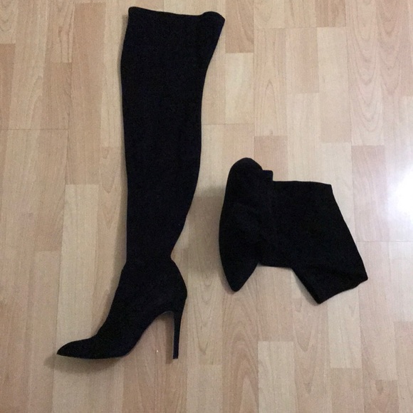 Steve Madden Shoes - Steve Madden black upper fabric lining and sock